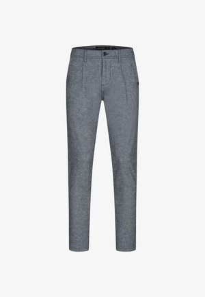 Szare, dopasowane spodnie wykonane z teksturowanej tkaniny. Posiadają zaszewki z przodu, zapięcie na guzik oraz proste nogawki z podwiniętymi brzegami.