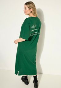 Studio Untold RÜCKEN-STATEMENT - Jerseyjurk - forest green