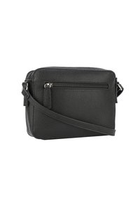 Sort læder crossbody taske med en pebblelignende tekstur, der har en frontlomme med lynlås og justerbar rem. Firkantet form.