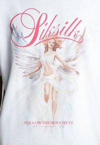 Apdrukāts T-krekls - white