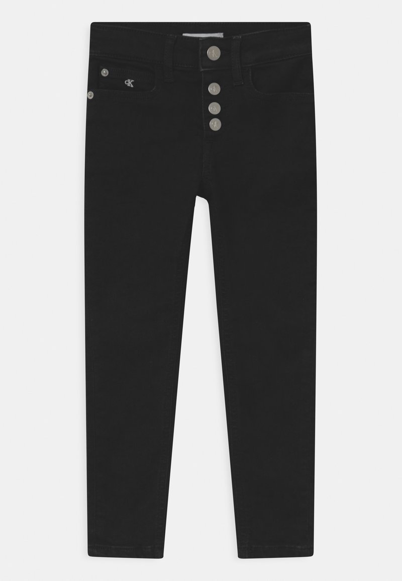 Jeans negros de denim de algodón, con un diseño de cintura alta, cierre de cinco botones y un sutil detalle del logo en el bolsillo frontal.