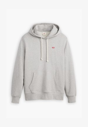Sudadera gris hecha de tela suave, con un bolsillo frontal tipo pouch, capucha con cordón y un pequeño logo rojo en el pecho. Puños y dobladillo elásticos.