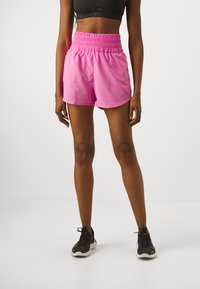 Nike Performance ONE - Urheilushortsit - playful pink/silver