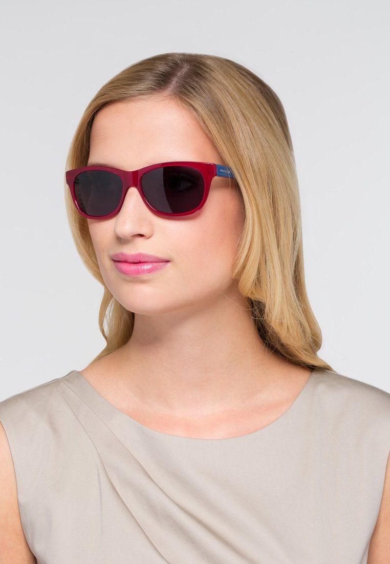 tommy hilfiger th 1985