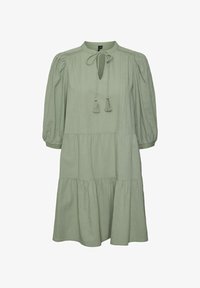 Unselected, hedge green