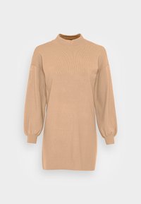 Beige pletené šaty s vysokým límcem, dlouhými balónovými rukávy a žebrovanou texturou na výstřihu, hladké tělo s jemným strečem.