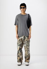 Only & Sons ONSFADE CARPENTER LOOSE PANT - Bukser - bungee cord
