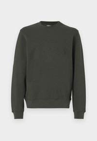 Sweat-shirt vert foncé avec un col rond, des poignets et un ourlet côtelés, orné d'un logo circulaire texturé sur le devant.