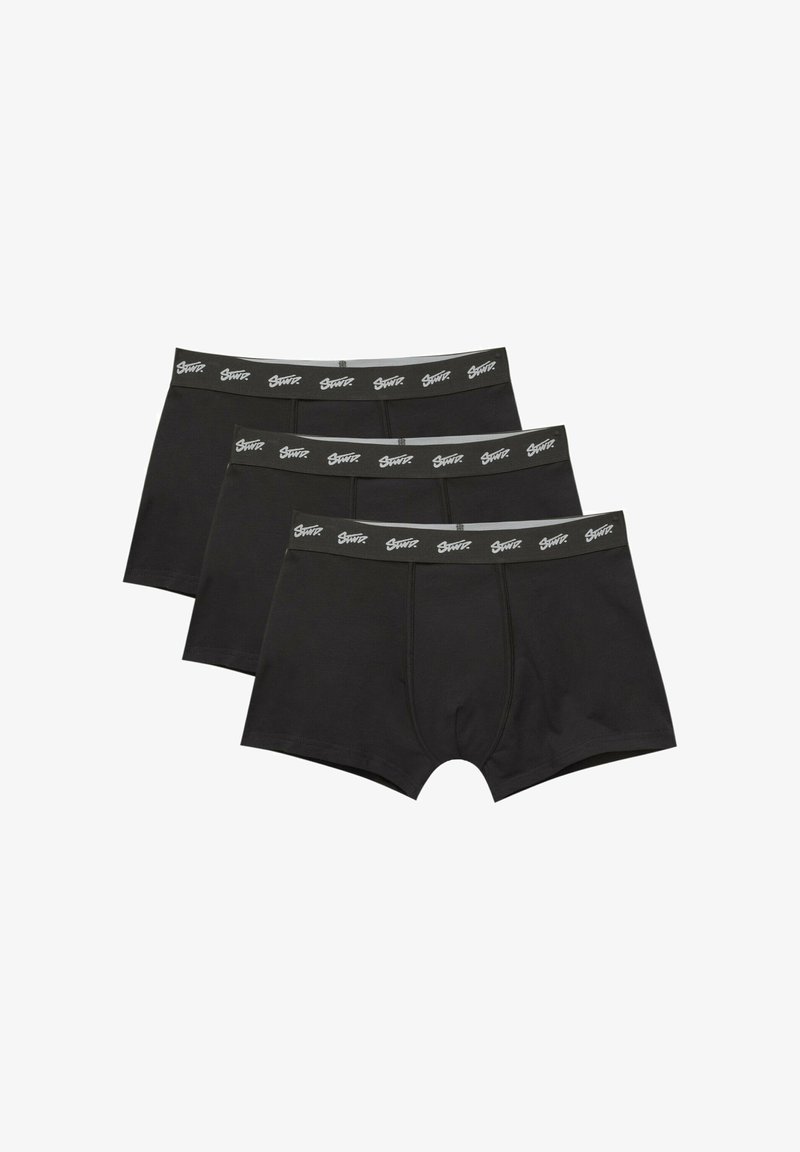 Čierne bavlnené boxerky, balenie po tri kusy, s elastickým pásom s logom a hladkým povrchom, majú tesný strih a bez viditeľných vzorov.