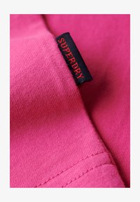 Non selezionato, echo pink