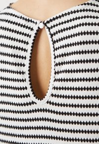MAMALICIOUS MLGABRIELA LIA - Topper - snow white/black