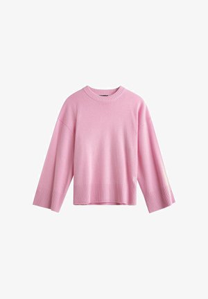 Pull en maille rose à col rond, manches larges et ourlets côtelés. Le tissu semble doux et chaud, avec une coupe décontractée et sans motifs visibles.