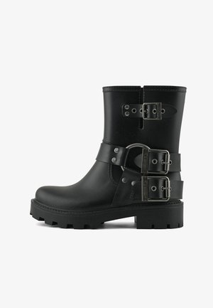 Kovbojská/motorkárska členková čižma - black