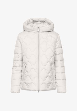 Biała, pikowana kurtka puchowa z kapturem; posiada zamek błyskawiczny z przodu oraz kieszenie po bokach; gładka tekstura i zaokrąglone szwy.