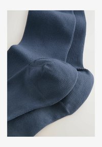 Unselected, blue