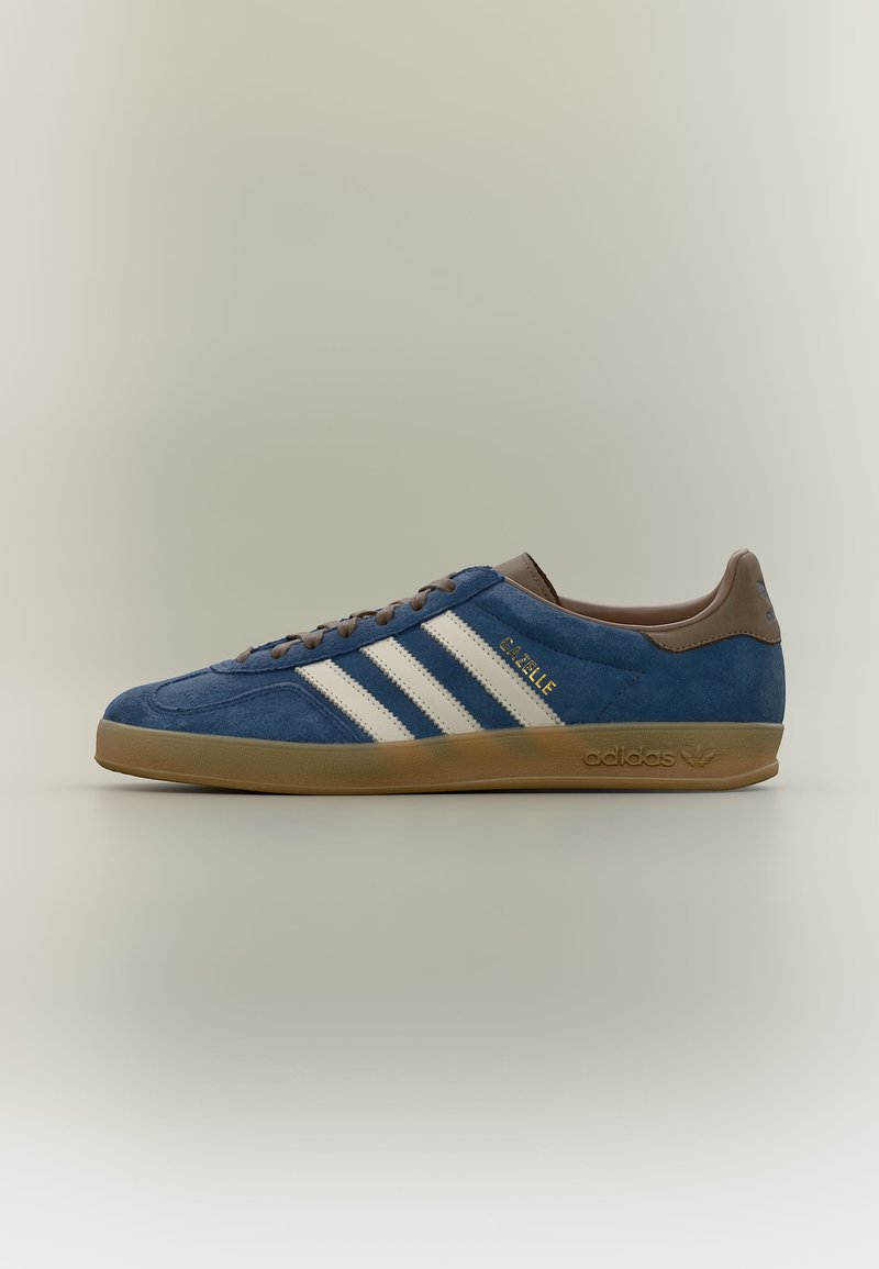 adidas Originals GAZELLE INDOOR night indigo/off white/earth strata/dark blue