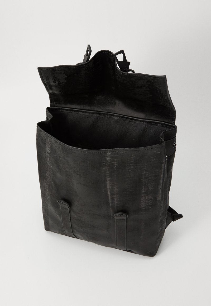 day bag rains Rains Unisex Day 25 Litre Capacity Waterproof Bag Black Backpack