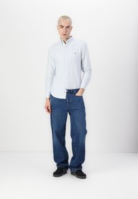 Thumbnail Image 3