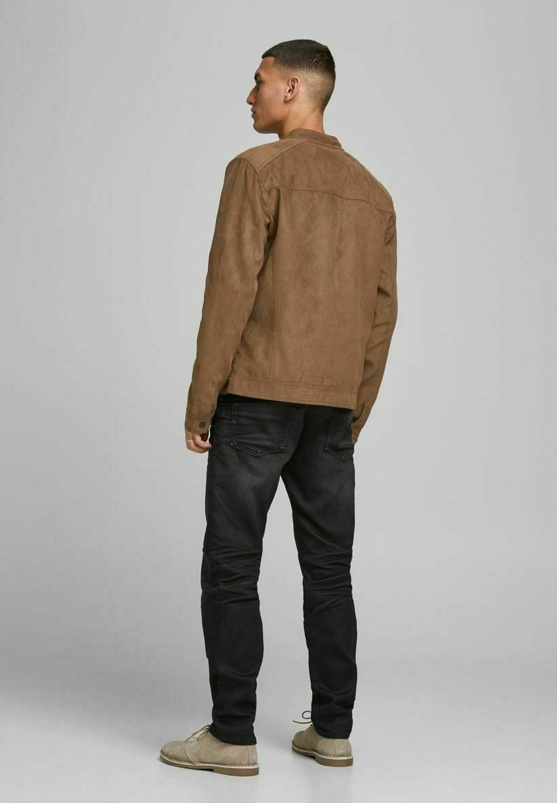 Herren Leichte Jacken | Jack & Jones JJEWARNER NOOS Kunstlederjacke cognac/beige - FI07077 Herren Leichte Jacken | Jack & Jones JJEWARNER NOOS Kunstlederjacke cognac/beige - FI07077