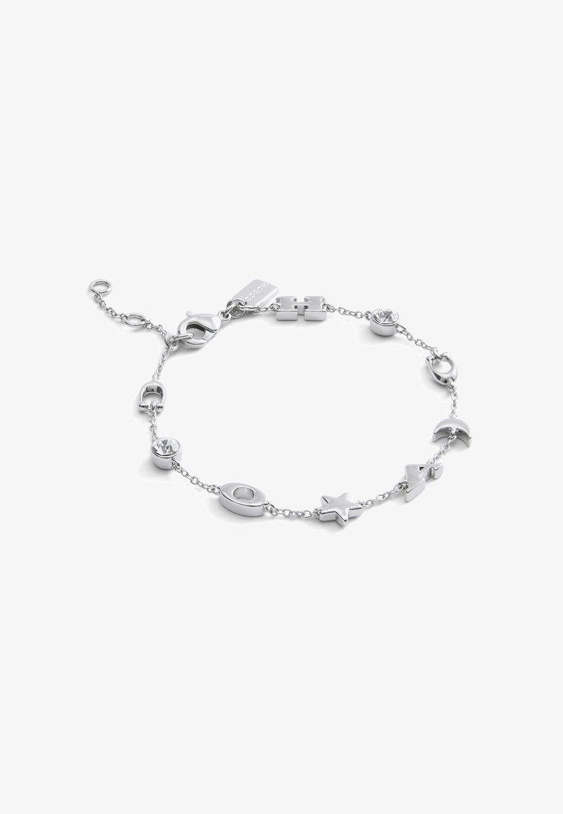 Bracelet en argent avec charms aux formes variées, incluant des étoiles, des lunes et des cercles, doté d'un fermoir en homard et d'une finition brillante.