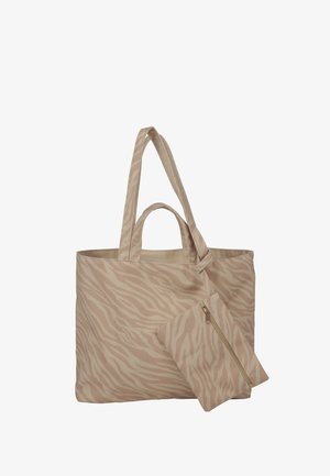 Sac fourre-tout beige à motif zèbre, doté de deux poignées et d'une petite pochette assortie zippée attachée.