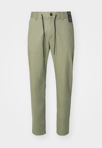 Unselected, open green