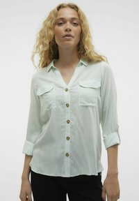Vero Moda VMBUMPY L/S NEW NOOS - Button-down blouse - silt green
