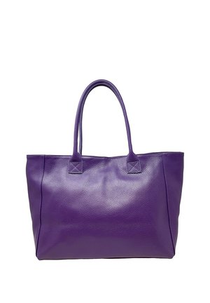 Borsa tote in pelle viola con due spallacci, forma rettangolare e superficie testurizzata su sfondo bianco.
