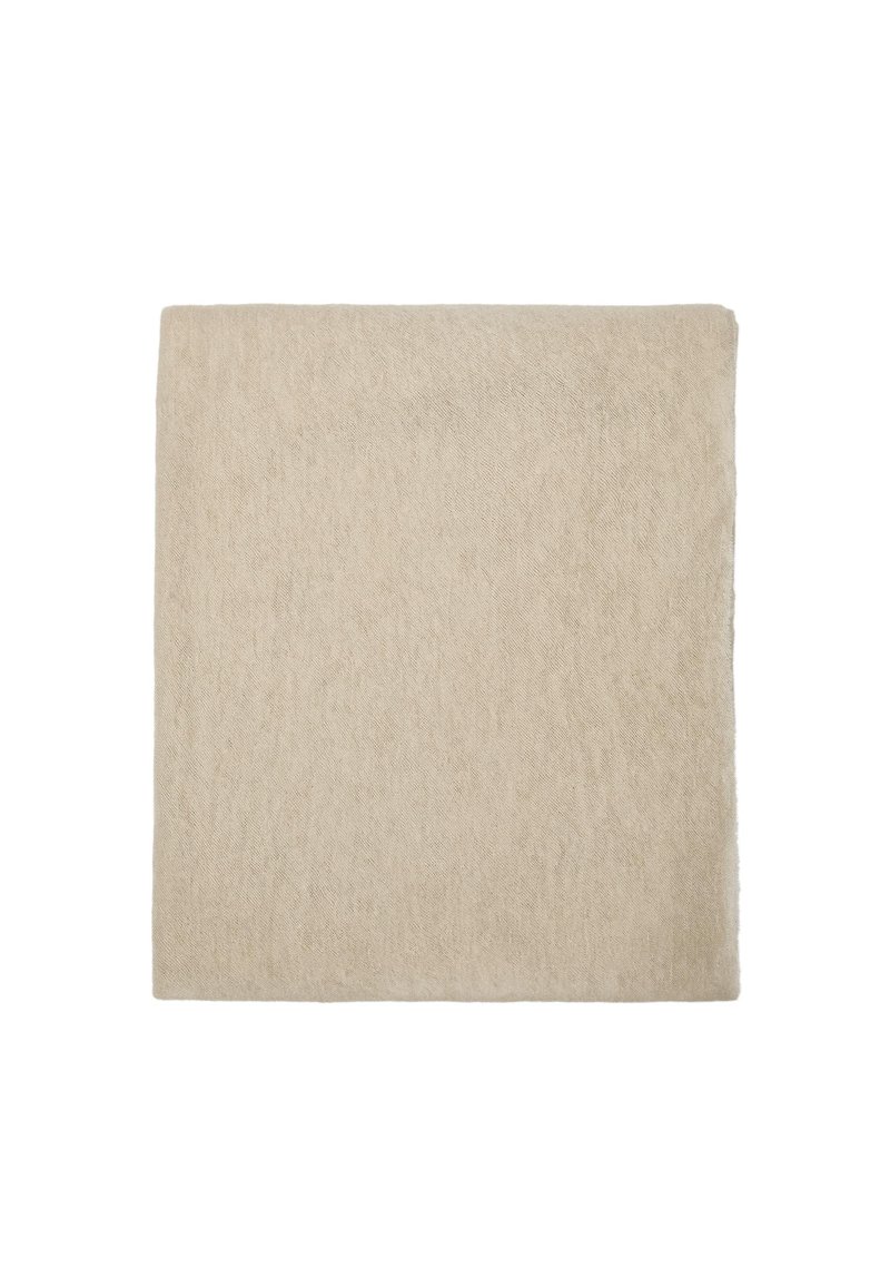 Beige uld tæppe, rektangulær form, blød tekstur, minimalistisk design, jævn overflade, ingen mønstre eller hardware detaljer synlige.