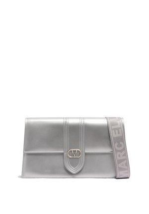 Marc Ellis Schoudertas - silver and silver