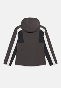 Σκούρο γκρι μπουφάν με κουκούλα και μαύρες λεπτομέρειες, με λευκές ρίγες που  διατρέχουν το μήκος και των δύο μανικιών, απεικονιζόμενο από πίσω.