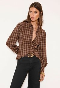 Unausgewählt, brown