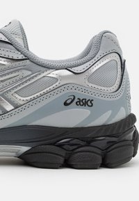ASICS SportStyle GEL-NYC UNISEX - Sneakers laag - mid grey/sheet rock
