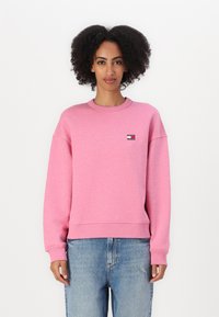 Tommy Jeans BADGE CREW - Felpa - pink crush