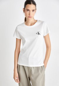 Calvin Klein Jeans MONOLOGO SLIM TEE 2 PACK - Jednoduché tričko - warm sand/bright white
