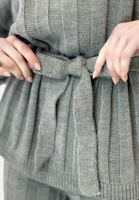 Elara SET  - Trui - grau