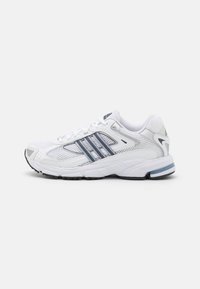 Valitud, footwear white/grey five/core black