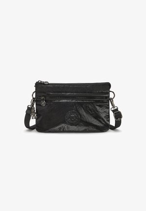 Borsa a tracolla nera, strutturata, con due scomparti con zip, dettaglio del logo e tracolla regolabile. Il materiale sembra leggero e resistente.