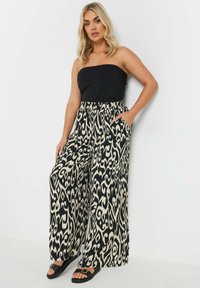 Yours Clothing ABSTRACT WIDE LEG - Broek - black