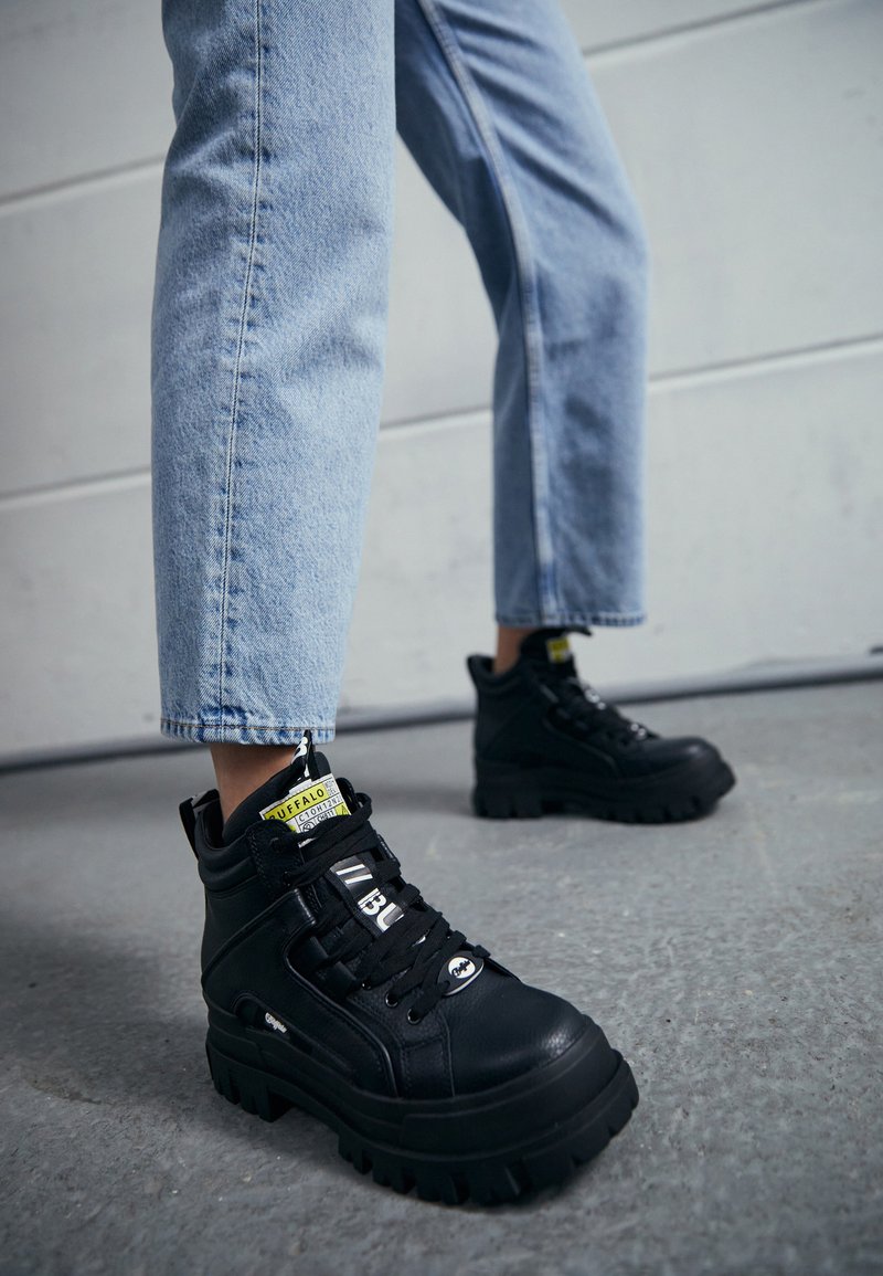 Buffalo ASPHA MID - Bottines à plateau - black/noir - ZALANDO.FR