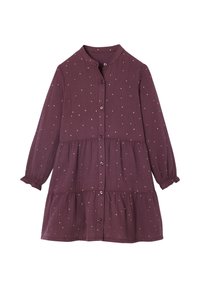 Dunkelpflaumfarbendes Hemdkleid mit langen Ärmeln, gestuftem Design und goldenen Akzentpunkten, aus strukturiertem Stoff. Verstellbare Manschettendetails.