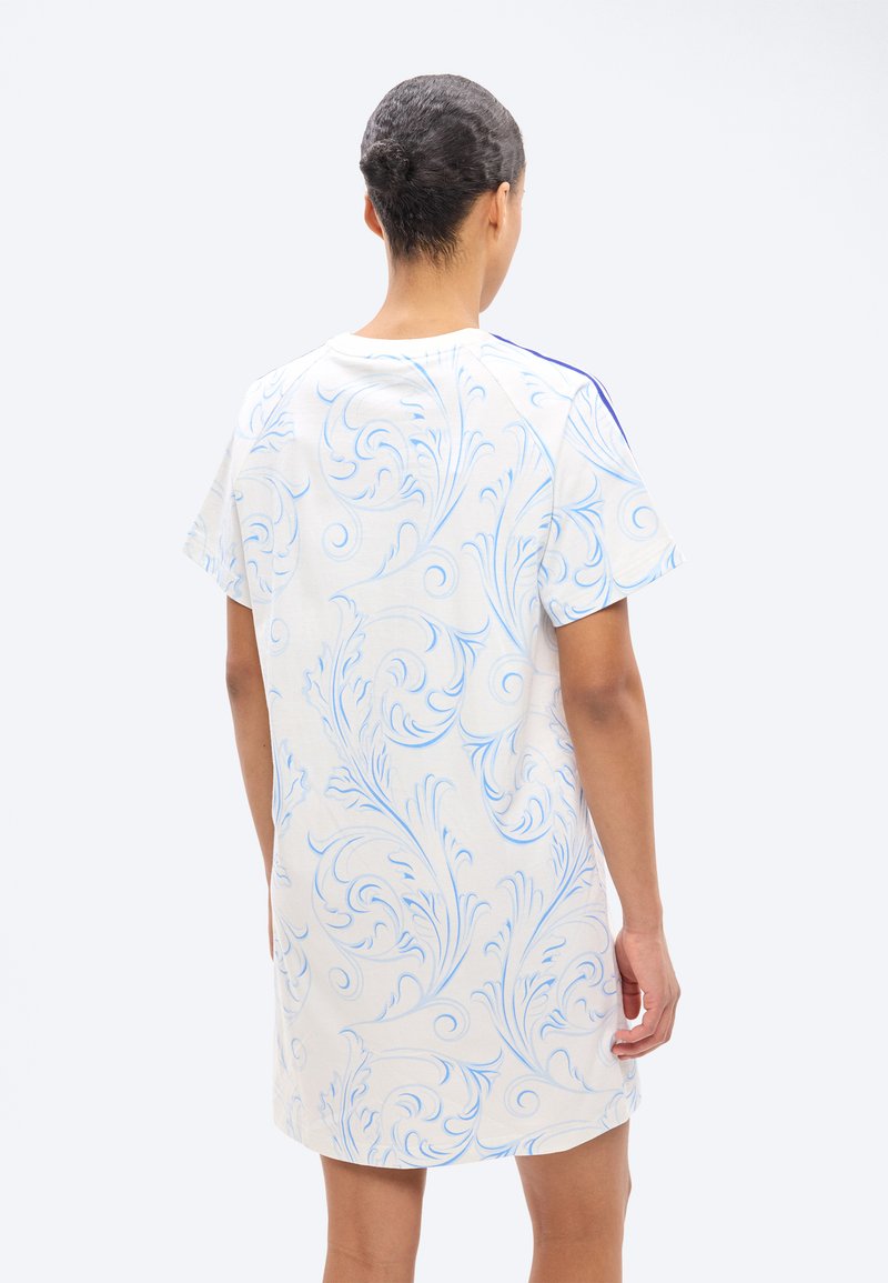 adidas Originals ARGENTINA DRESS - Jersey dress - off white/blue - Zalando