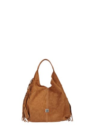 Borsa hobo in camoscio marrone con tracolla singola, logo quadrato argento sul davanti e dettagli con frange sui lati su sfondo bianco.