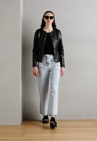 Thumbnail Image 2