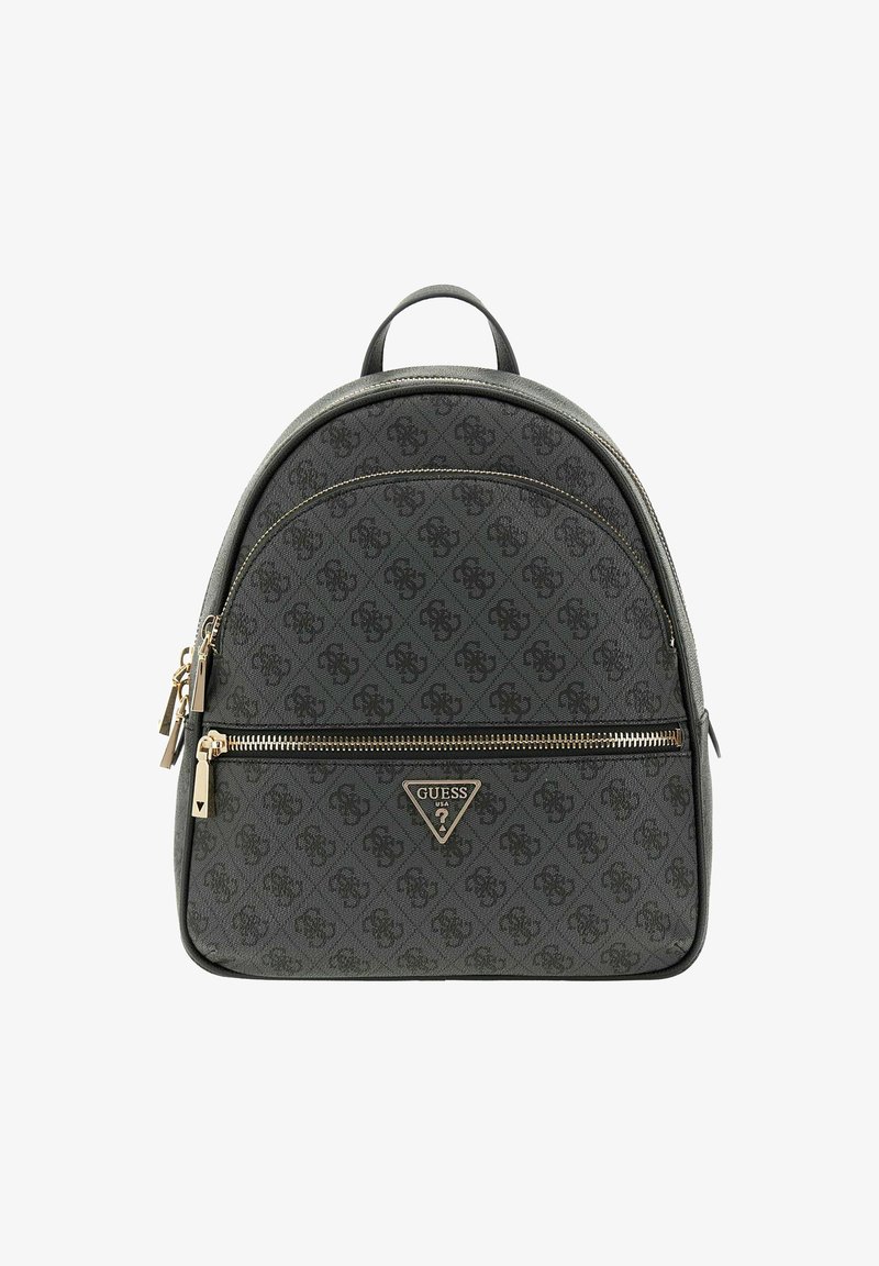 Sac à dos noir à motifs avec un dessus arrondi, doté d'une poche zippée avant et de ferrures dorées, plaque logo à l'avant.
