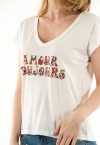 ONLY Camiseta estampada - blanc