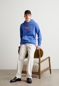 GANT ARCHIVE SHIELD - Mikina s kapucňou - rich blue