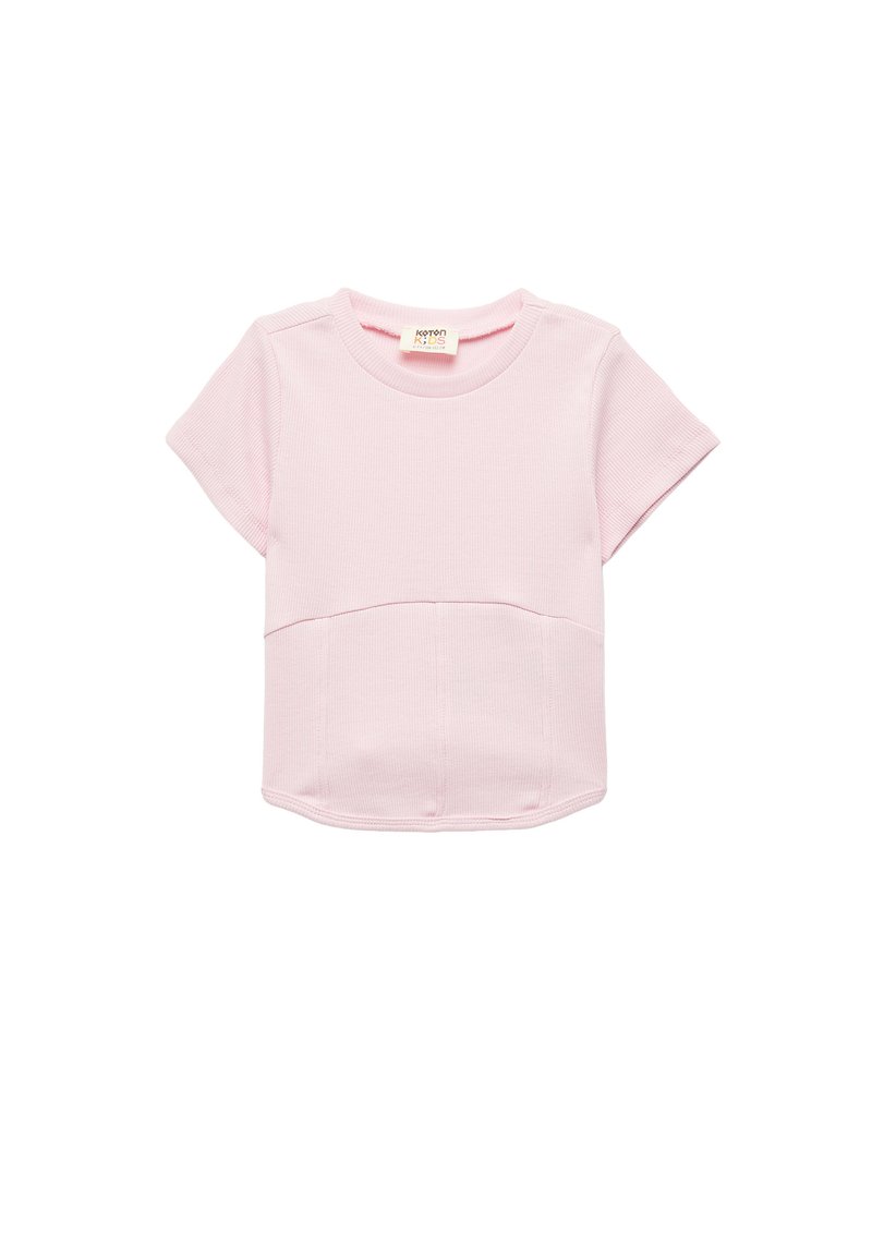Lyserød bomulds T-shirt med korte ærmer, ribbet tekstur, rund halsudskæring og en vandret søm på tværs af brystet.