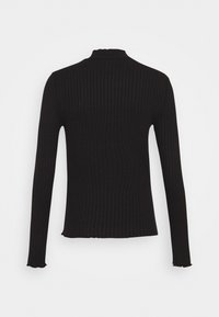 Camisola preta de manga longa com um design justo, gola alta e bordas desfiadas nas mangas e na parte inferior. Textura suave, detalhes mínimos.