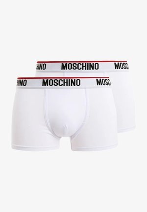 Boxer breves de algodón blanco con una cinturilla elástica de marca en negro y rojo que presenta el texto "MOSCHINO". Tejido suave, diseño ajustado.